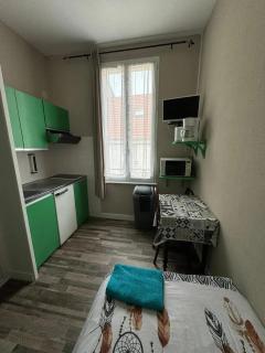 Studio agréable à Néris-les-Bains de 10 m² avec wifi - Néris-les-Bains - 8
