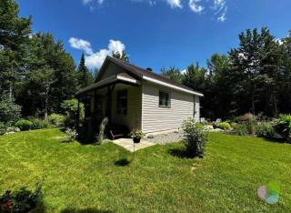 Romantic Escape with Spa - Eau Petit Chalet - 8