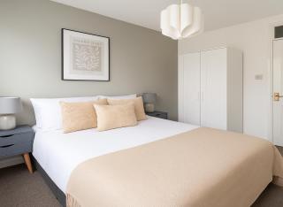 Wonderful 2 Bed Apartment in Camden - 8