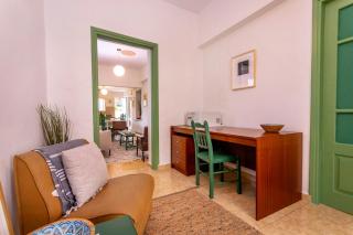 Two Bedroom Garden Cottage in Quiet Street - Limassol - 9