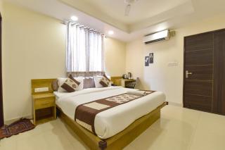 FabHotel Pink City - World Trade Park - 1