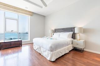 Stunning Sea View 3BR with Private Beach - 9