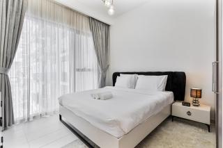 Bright 1BR APT in Dubai Hills Near Burj Khalifa - 8