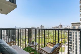 Bright 1BR APT in Dubai Hills Near Burj Khalifa - 6