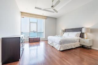 Stunning Sea View 3BR with Private Beach - 3