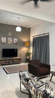Adrabayu's Homestay - 9