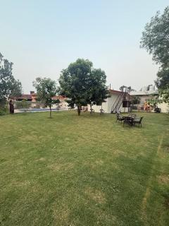 Aravali Farm Gurgaon, 3 Bedroom Villa with Lawn Barbeque Grill and Pool - 6