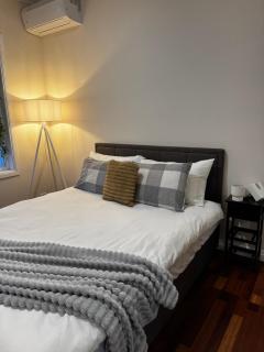 Brand new bedroom next to train station - St Albans - 0