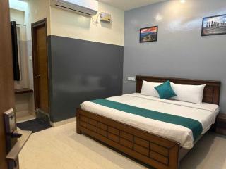 Townhouse JNTU College Metro Station Formerly Spice Table - 9