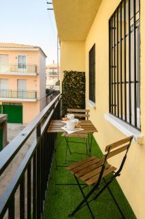 APT-Inside the Wall-Family,Games,Relax,History - Ávila - 4