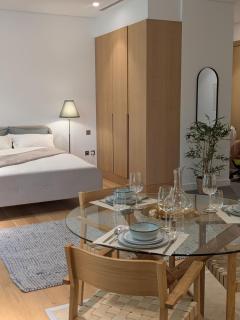 Stylish Urban-Jungle-Studio in Al Barari, Dubai - 9