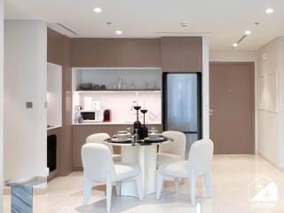 Elegant 1B by the Beach & iconic Views - 5