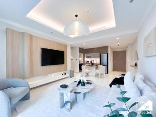 Elegant 1B by the Beach & iconic Views - 0