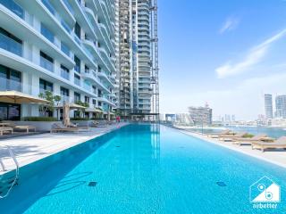 Elegant 1B by the Beach & iconic Views - 1