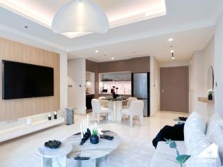 Elegant 1B by the Beach & iconic Views - 7