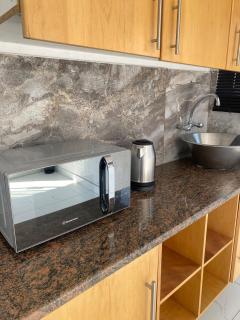 Lakeside Studio Sleeps max 2 - Benoni - 6