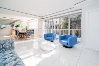 122 Camarque-Lavish lookout Penthouse - 6