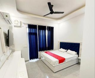 SUNNY LUXURIOUS STAY - Comfort with Luxury Feel - Near LPU & Phagwara - 9