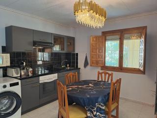 La Marina Oasis 2-Beds Sleeps 4 10 min to Beach - 1