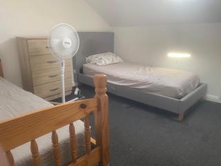 The Haven Loft-Cozy Room in a house - Grays Thurrock - 6