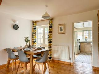 Canterbury Oasis - Modern 2-Bed Home with FREE Parking - Canterbury - 8