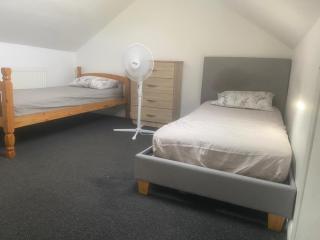 The Haven Loft-Cozy Room in a house - Grays Thurrock - 3