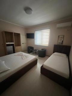 Enzo Hotel near Lake Tirana - Tirana - 2