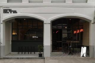 Our Nomad Boutique Hostel - 2