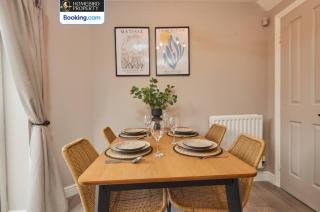 Modern 2BDR House By Homebird Property Management Short Lets & Serviced Accommodation Leeds With Private Parking & Free WiFi - Leeds - 6