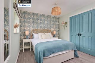Modern 2BDR House By Homebird Property Management Short Lets & Serviced Accommodation Leeds With Private Parking & Free WiFi - Leeds - 4