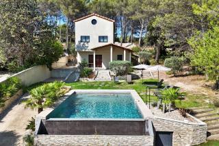 Altinea - Family Home with Infinity Pool - 0