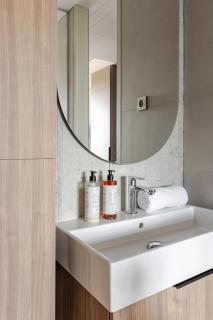 Luxury Honey Moon Apartments with Free Underground Parking - 1