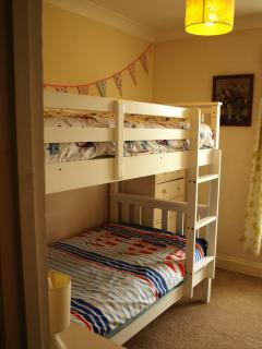 Open plan country cottage with wood burner near beaches - 1