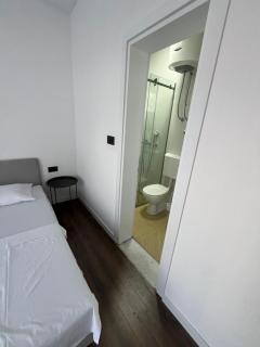 Lola Guest House - 8