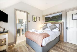 Charlcombe Inn - 1