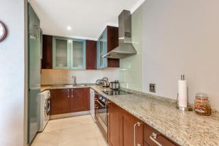 Sandton Central 1 Bed Apartment Raphael Penthouse Suites - Johannesburg - 4