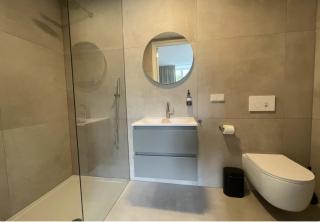 Luxe Suite - New - Safe City Center - 9