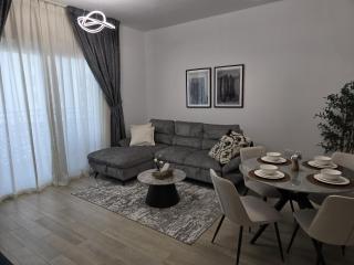2bhk Canal View near Ferrari World and Sea World - Abu Dhabi - 5