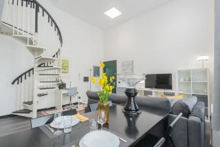 Architect's Loft by Rent All Como - 8