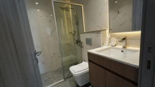 High Floor 2 Bedroom in V Tower - 9