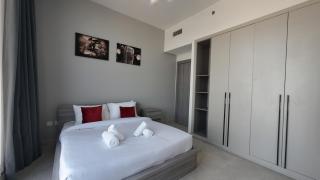 High Floor 2 Bedroom in V Tower - 5