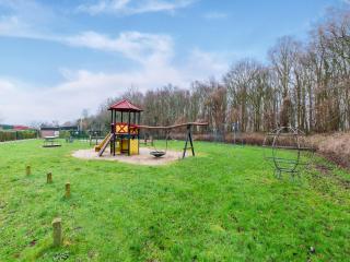 Holiday Home in Noordwijkerhout near Lake - 4