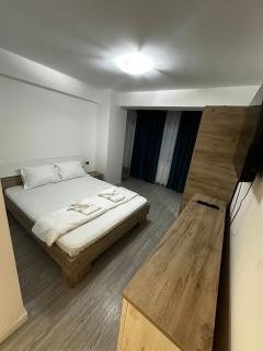 Urban Luxe Apartment - 7