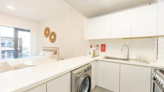 Cozy Studio in JVC - 4