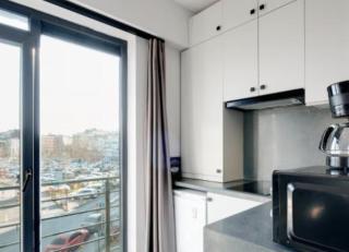 High-Speed WiFi in Stylish New Apartment - 9