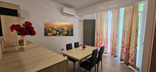 Beach Pool & Spa Retreat langa plaja Mamaia Nord - 6