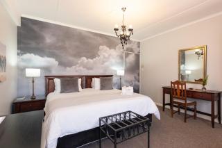 Mountain View Guesthouse - 9