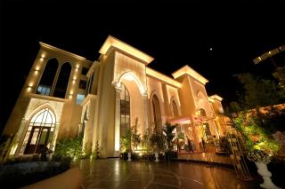 Maribella Hotel & Resort - - 5