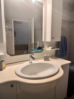 Grandpa's Chill House - 3