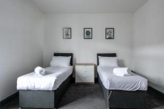 Eat, Stroll, Stay in a Spacious 4-Bed Home in Sheffield - Sheffield - 6